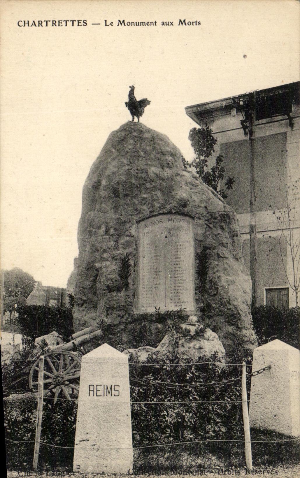 Chartrettes — Le Monument aux Morts — Collection Montchal