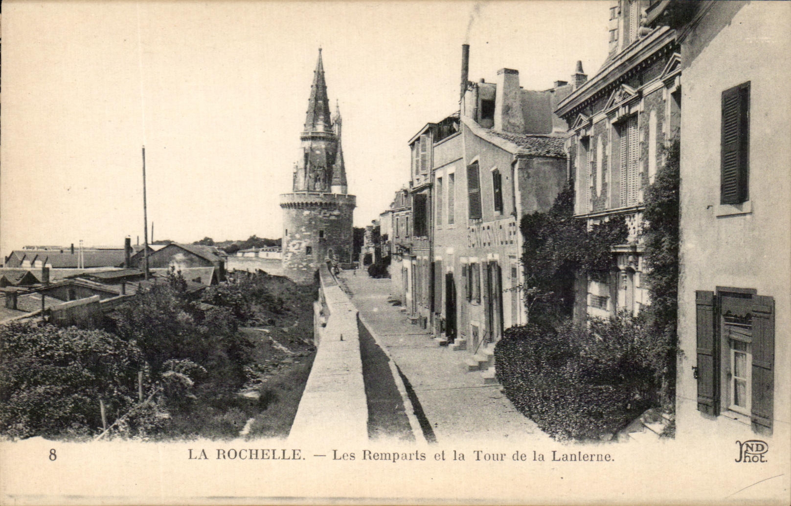 La Rochelle — Les Remparts et la Tour de la Lanterne — ND Hot, n°8