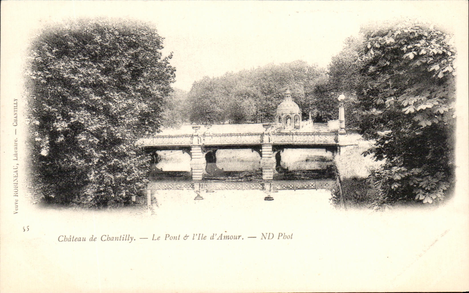CPA Chateau de Chantilly Le Pont L'ile d'Amour 