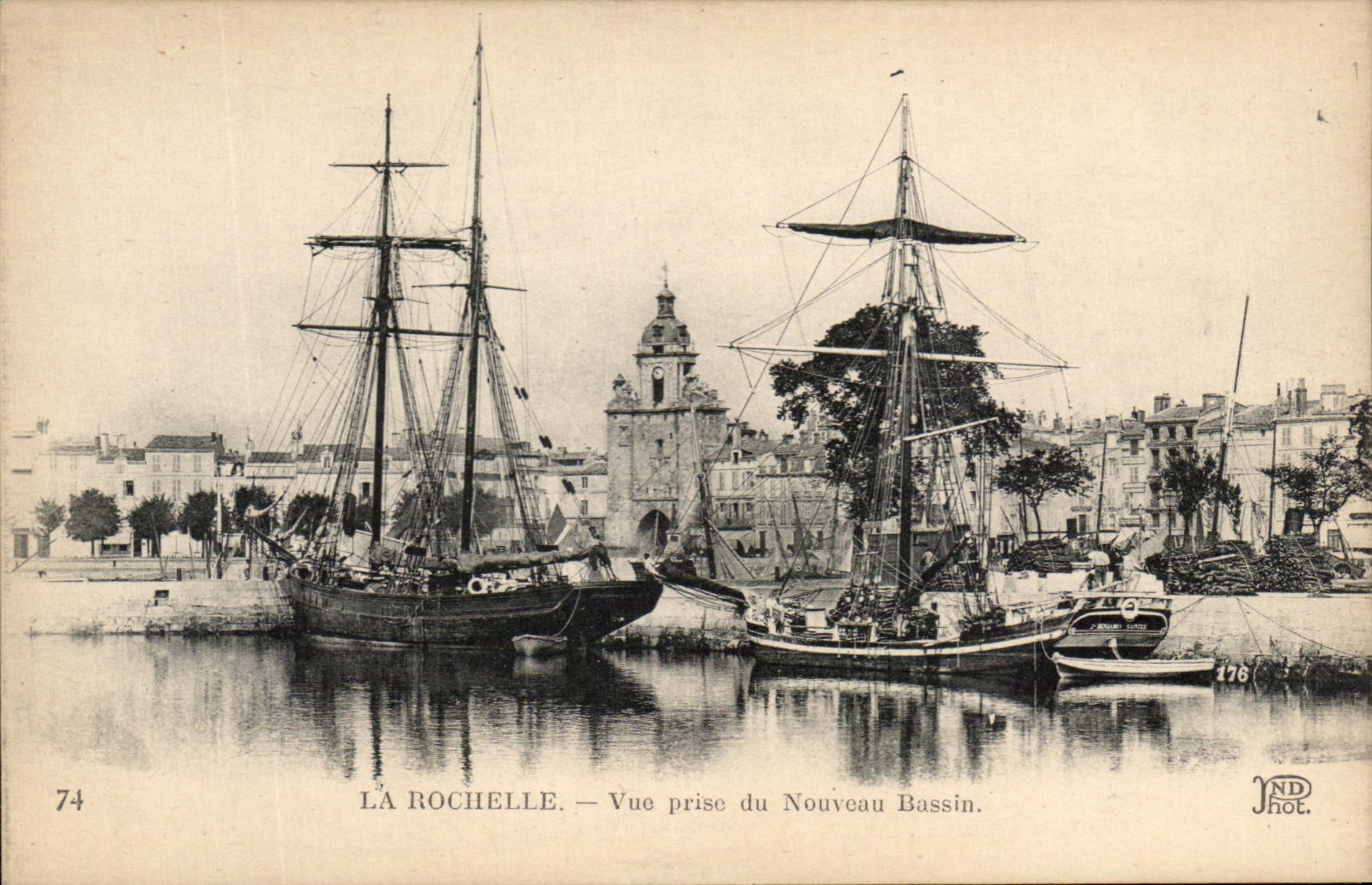 La Rochelle — Vue prise du Nouveau Bassin — ND Phot.