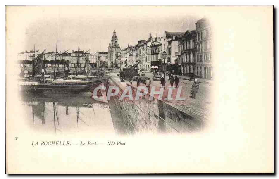 CPA La Rochelle Le Port Bateaux