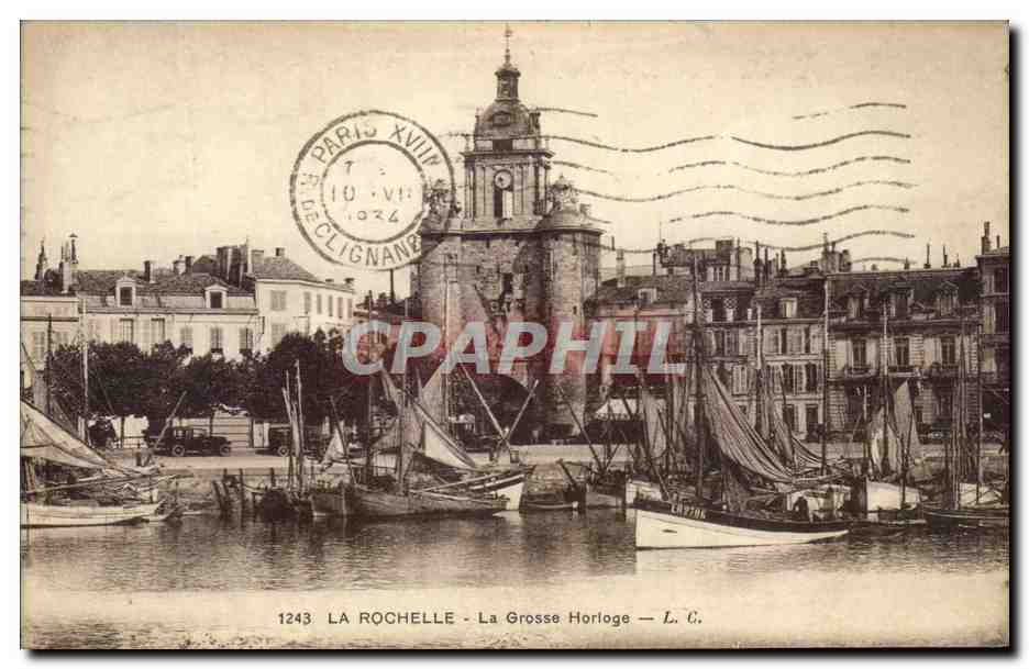 CPA La Rochelle La Grosse Horloge Bateaux
