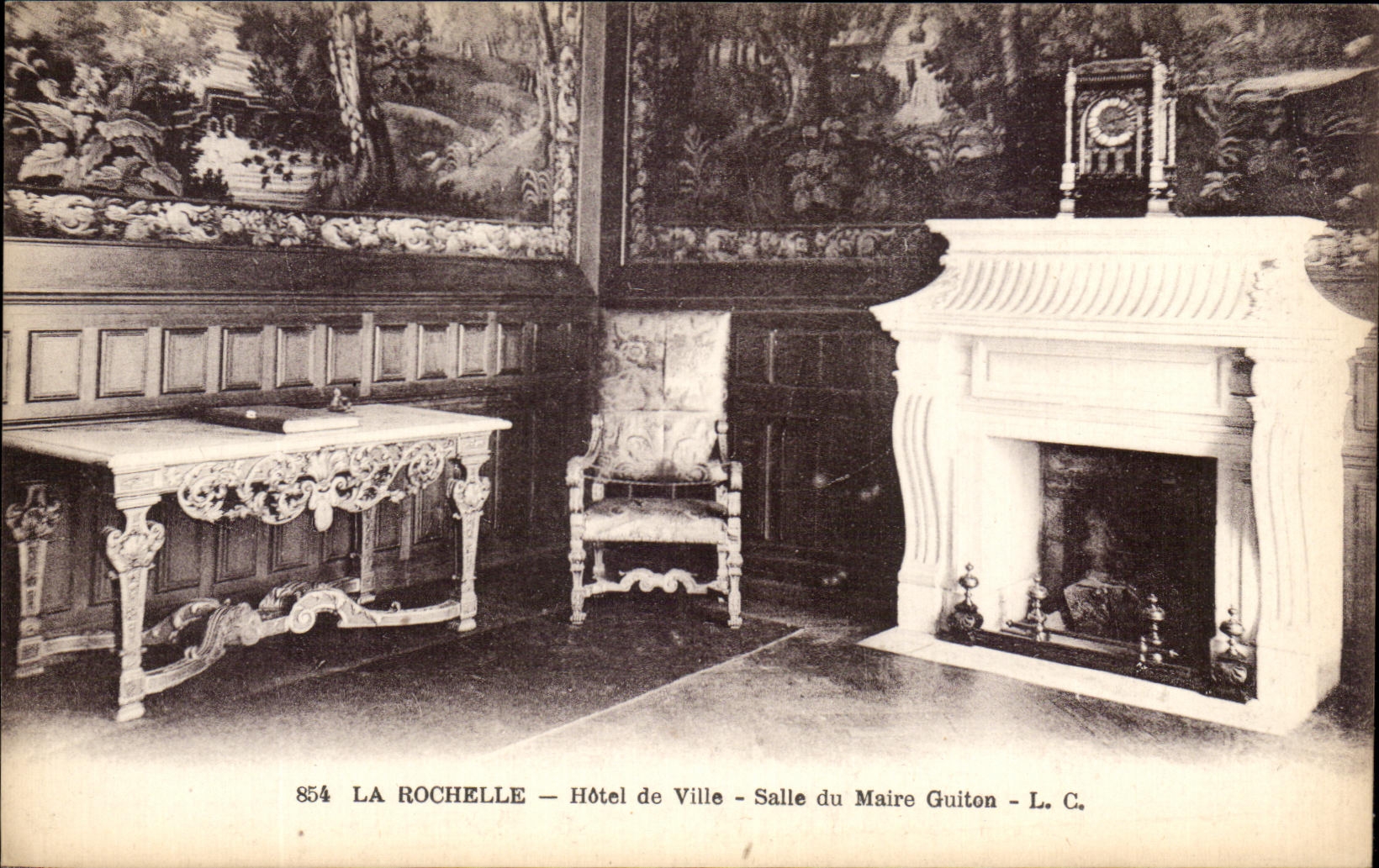 La Rochelle — Hôtel de Ville — Salle du Maire Guiton — L. C.