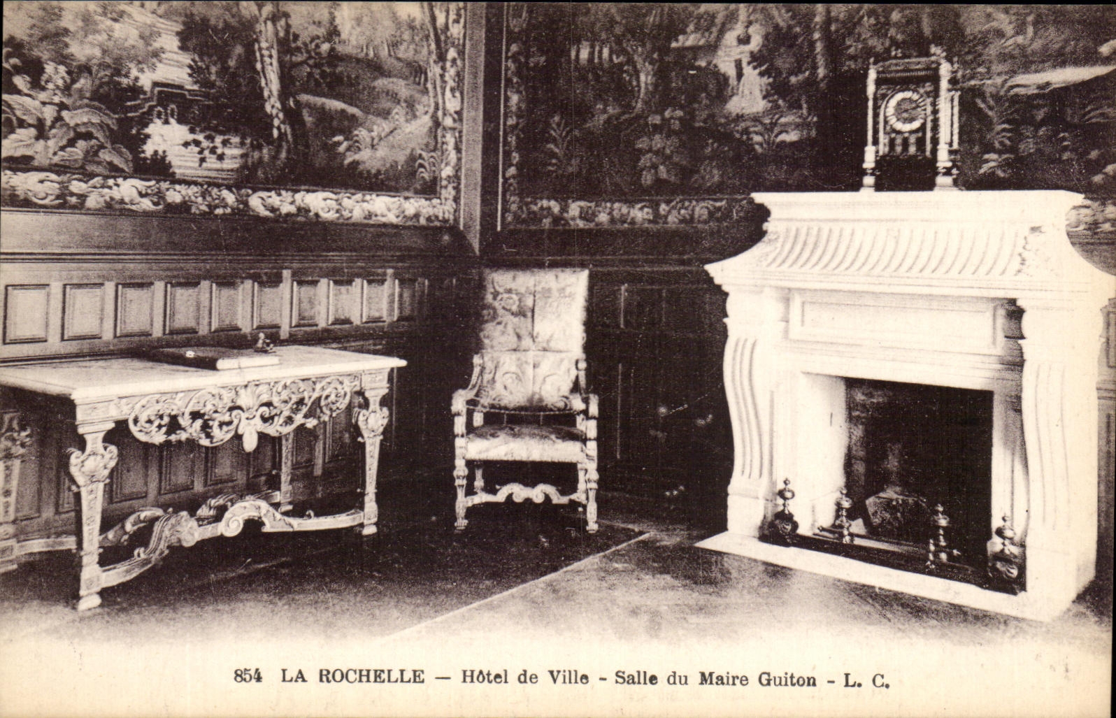 La Rochelle — Hôtel de Ville — Salle du Maire Guiton — L. C.