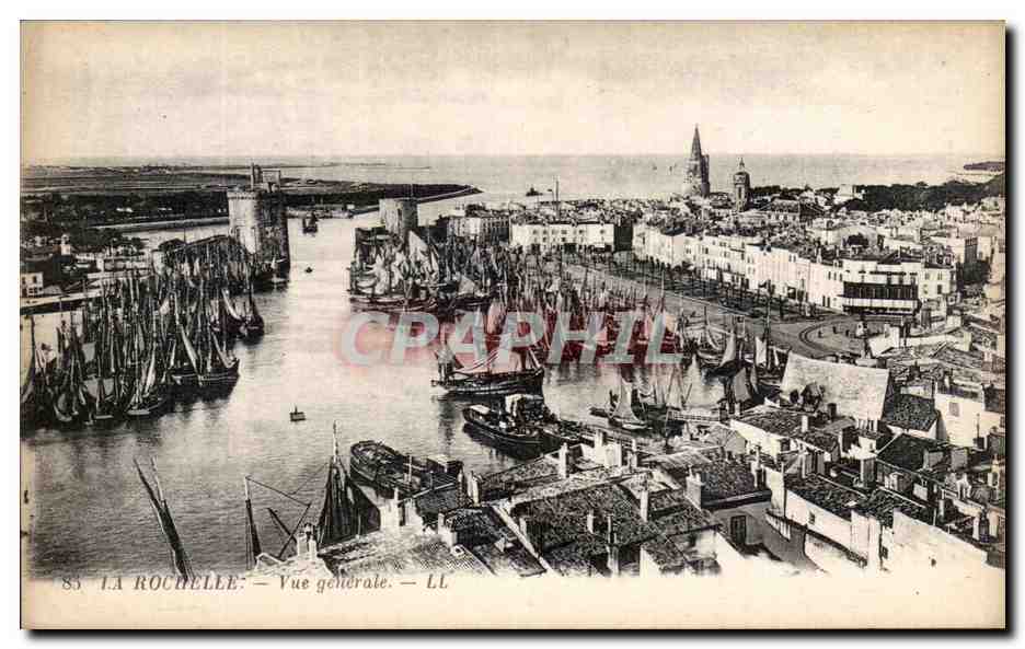 CPA La Rochelle Vue Generale Bateaux