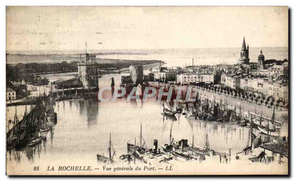 CPA La Rochelle Vue Generale du Port Bateaux