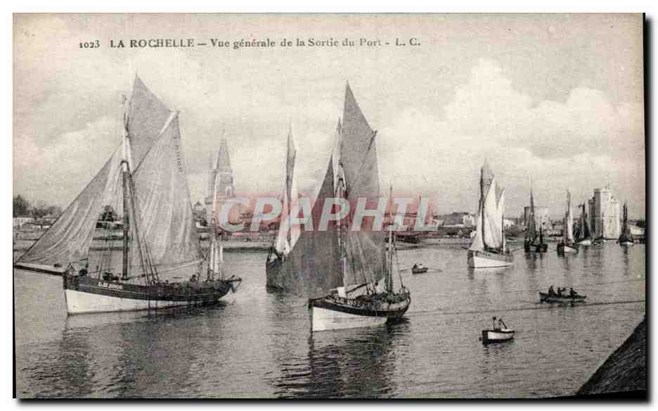 La Rochelle — Vue générale de la Sortie du Port — L. C. n° 1023