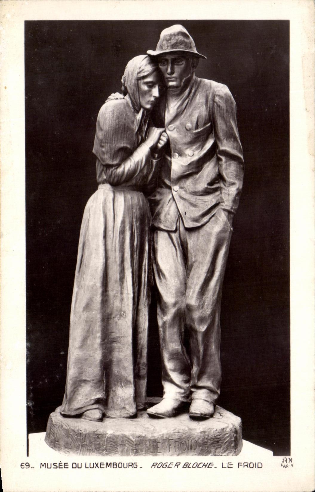 Musée du Luxembourg — Statue 'Le Froid' — Roger Bloche — N° 69