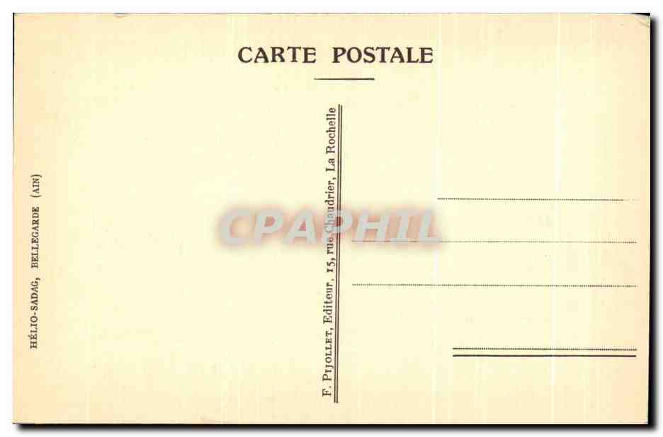 La Verdière (Vue intérieure) — vue d'un canal entre bâtiments en pierre — Héliosada, éditeur — Verso