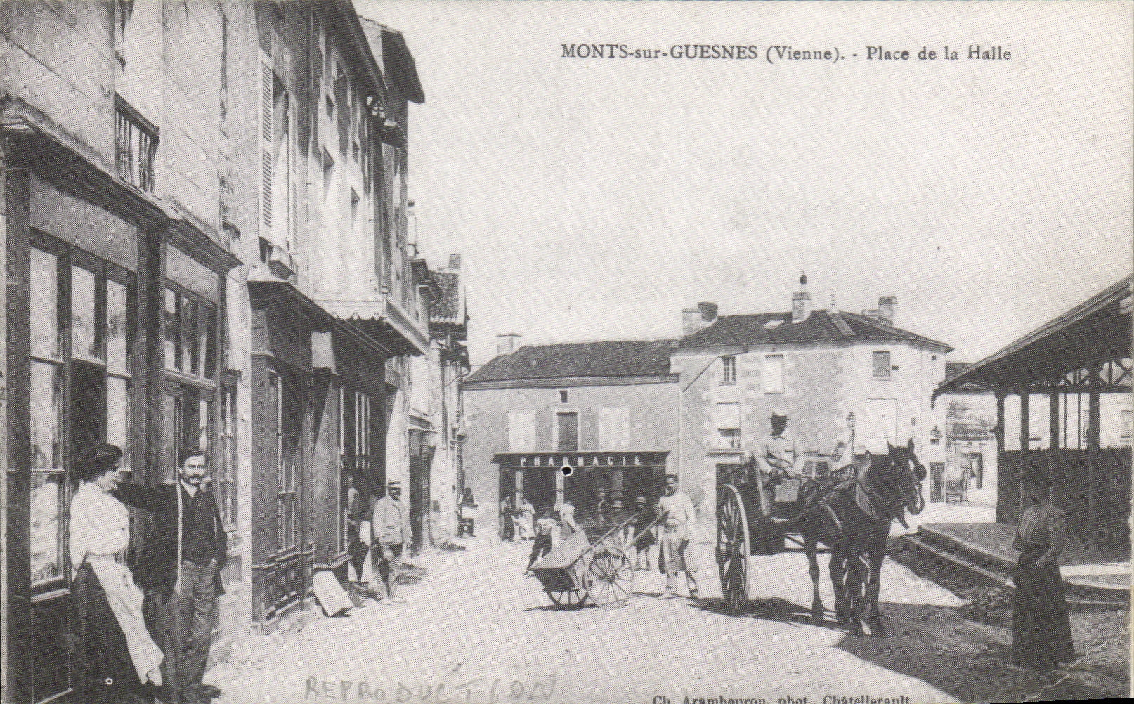 REPRO Monts Sur Guesnes Place De La Halle