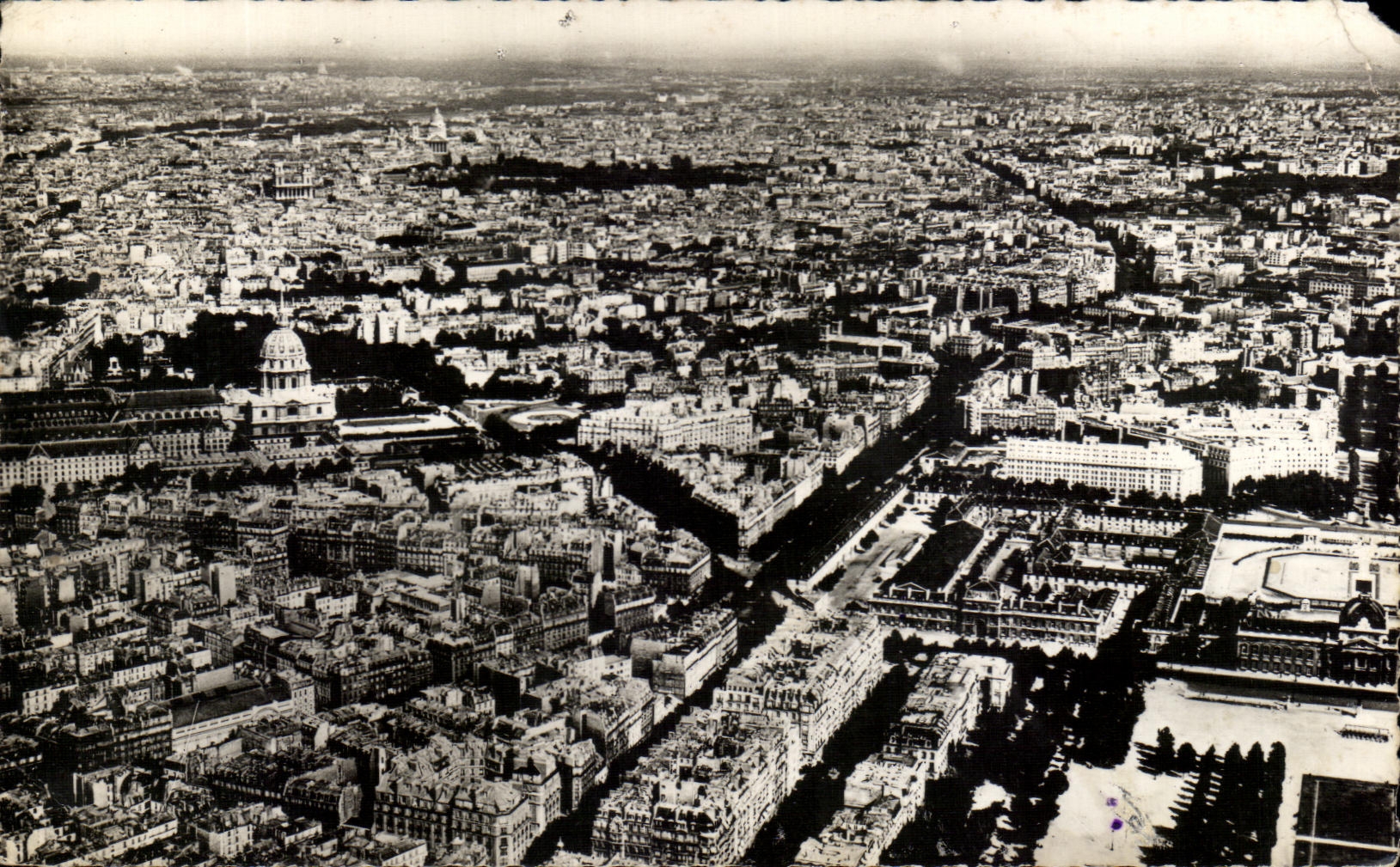 CPA Paris Vue Prise de la Tour Eiffel sur les Invalides et I'Ecole Militaire 