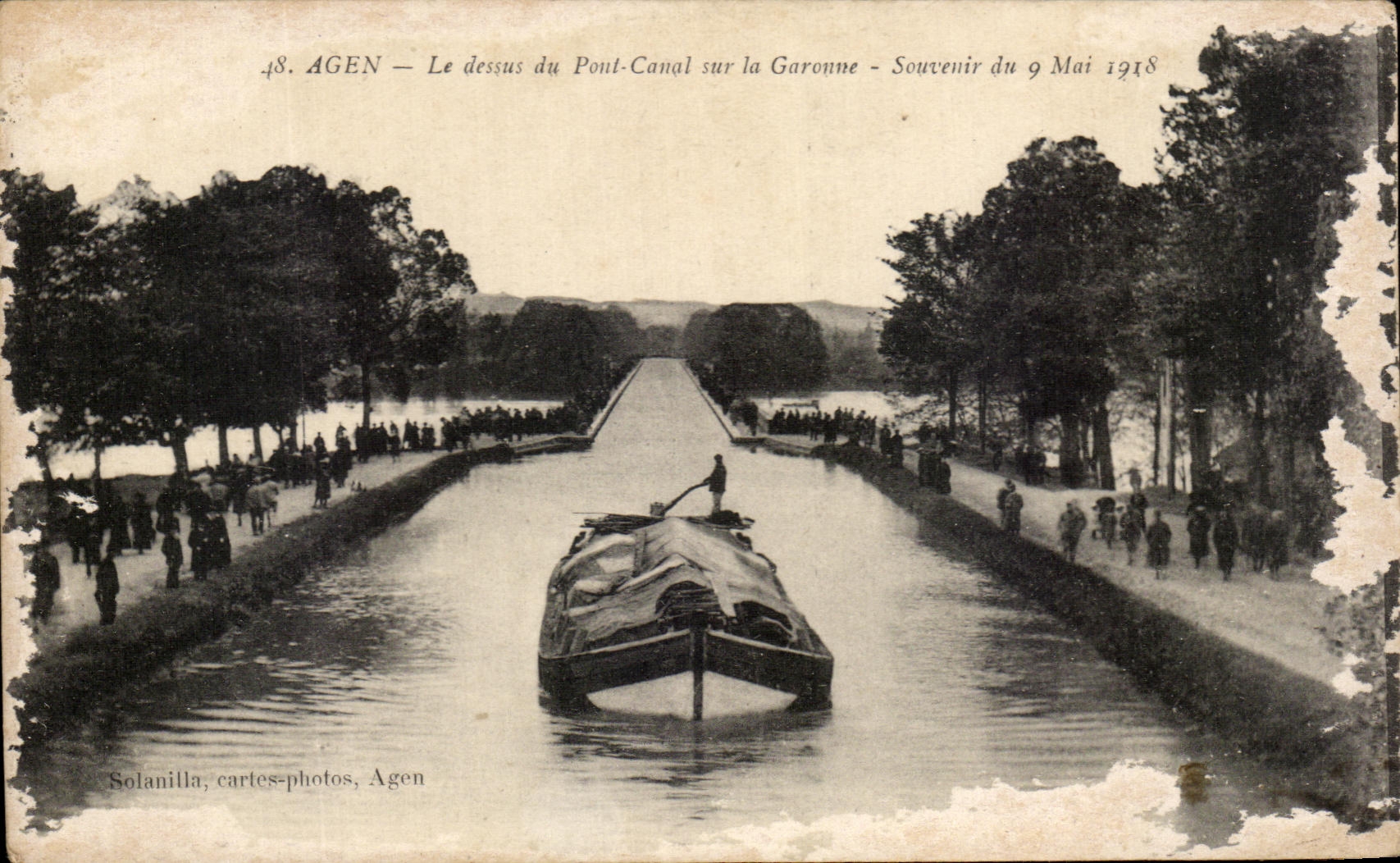 CPA Agen Le dessus du Pont Canal sur la Garonne Souvenir du 9 mai 1918