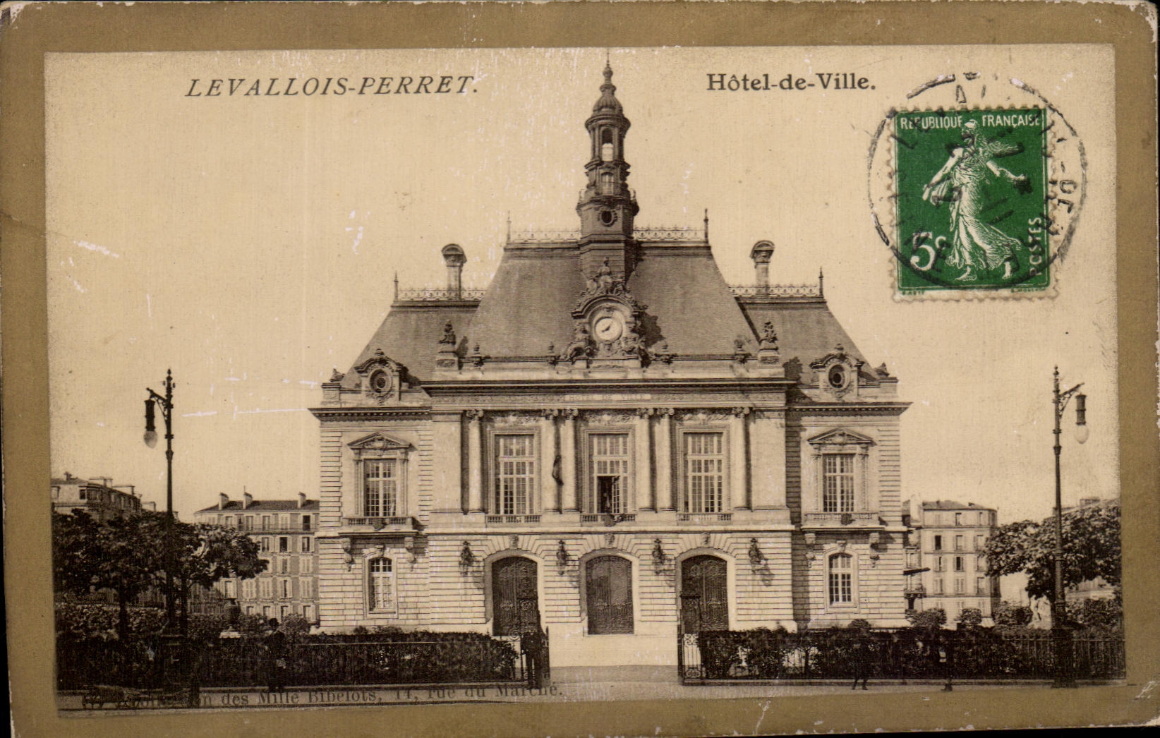 CPA Levallois Perret Hotel de Ville