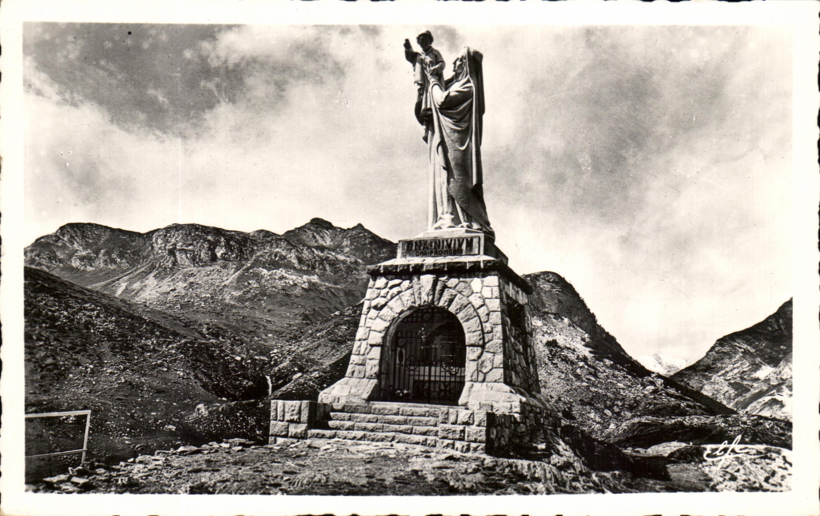 CPA Gavarnie Entree de la Vallee d'Ossoue 