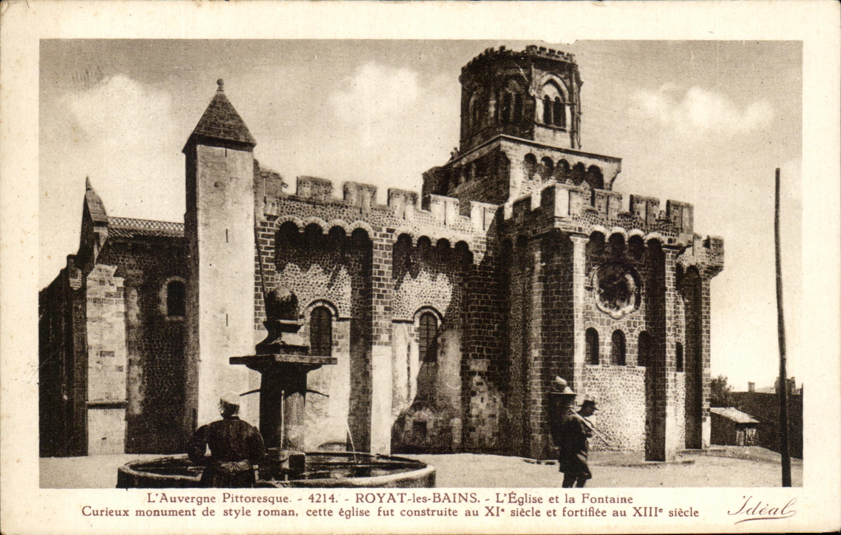Royat-les-Bains — Église et Fontaine — Idéal 4214