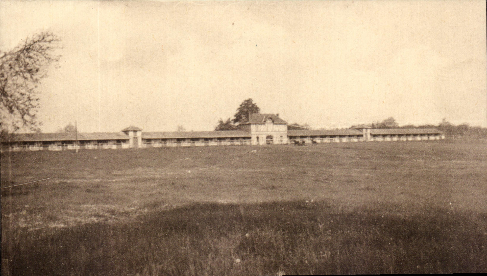 CPA Champagne Saint Hilaire Le Haras Route de Vivonne