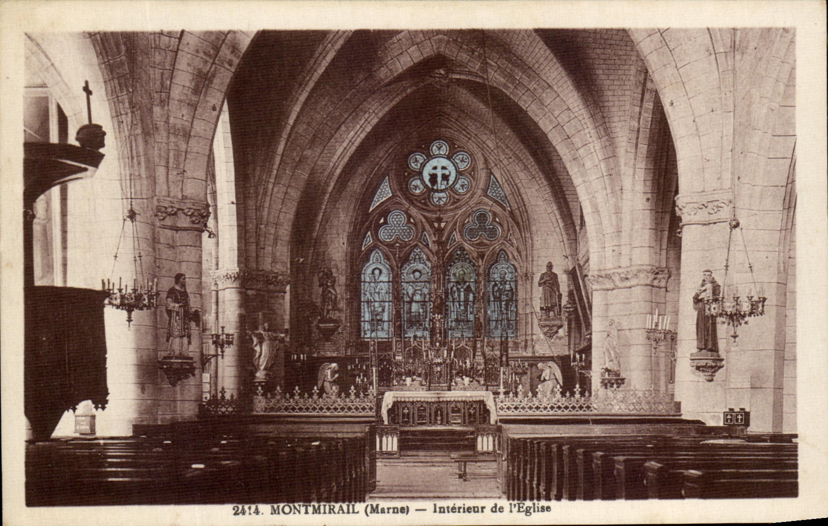 CPA Montmirail Interieur de l'Eglise