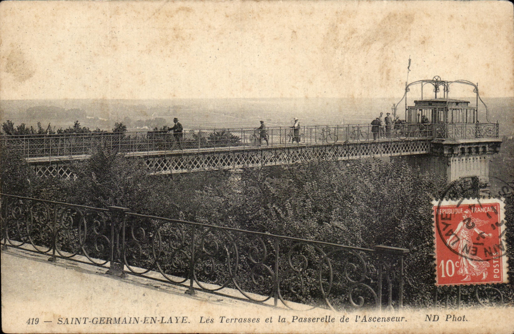 CPA Saint Germain En Laye Les Terrasses et la Passerelle de l'Ascemseur