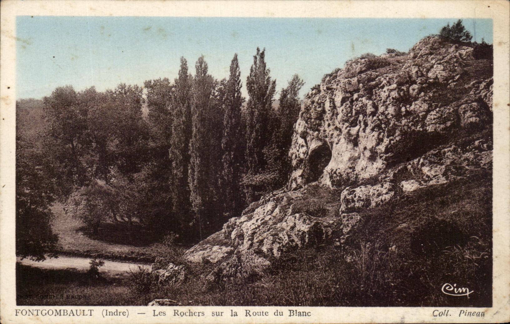 CPA Fontcombault Les Rochers sur la Route du Blanc