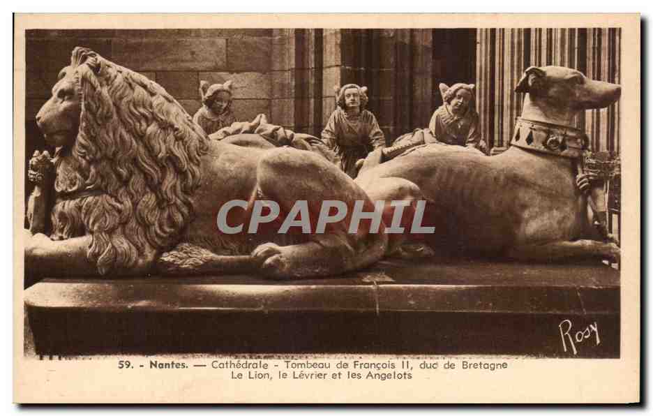 CPA Nantes Cathedrale Tombeau de Francois II duc de Bretage Le Lion le Levrier et les Angelots Lion