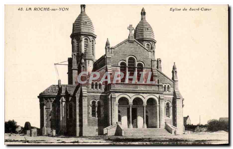 CPA La Roche sur Yon Eglise du Sacre Coeur