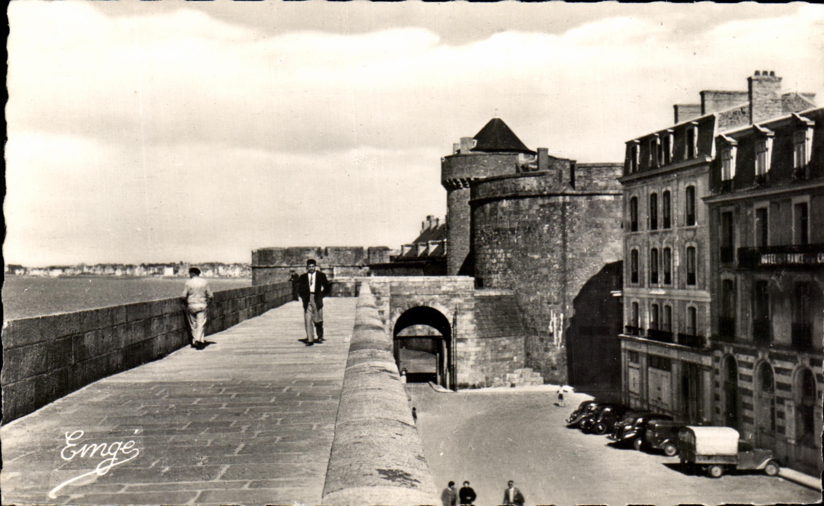 Saint-Malo — Los Muros de Defensa : La Courtine (1737) — Photo-Éd. M. Guérin