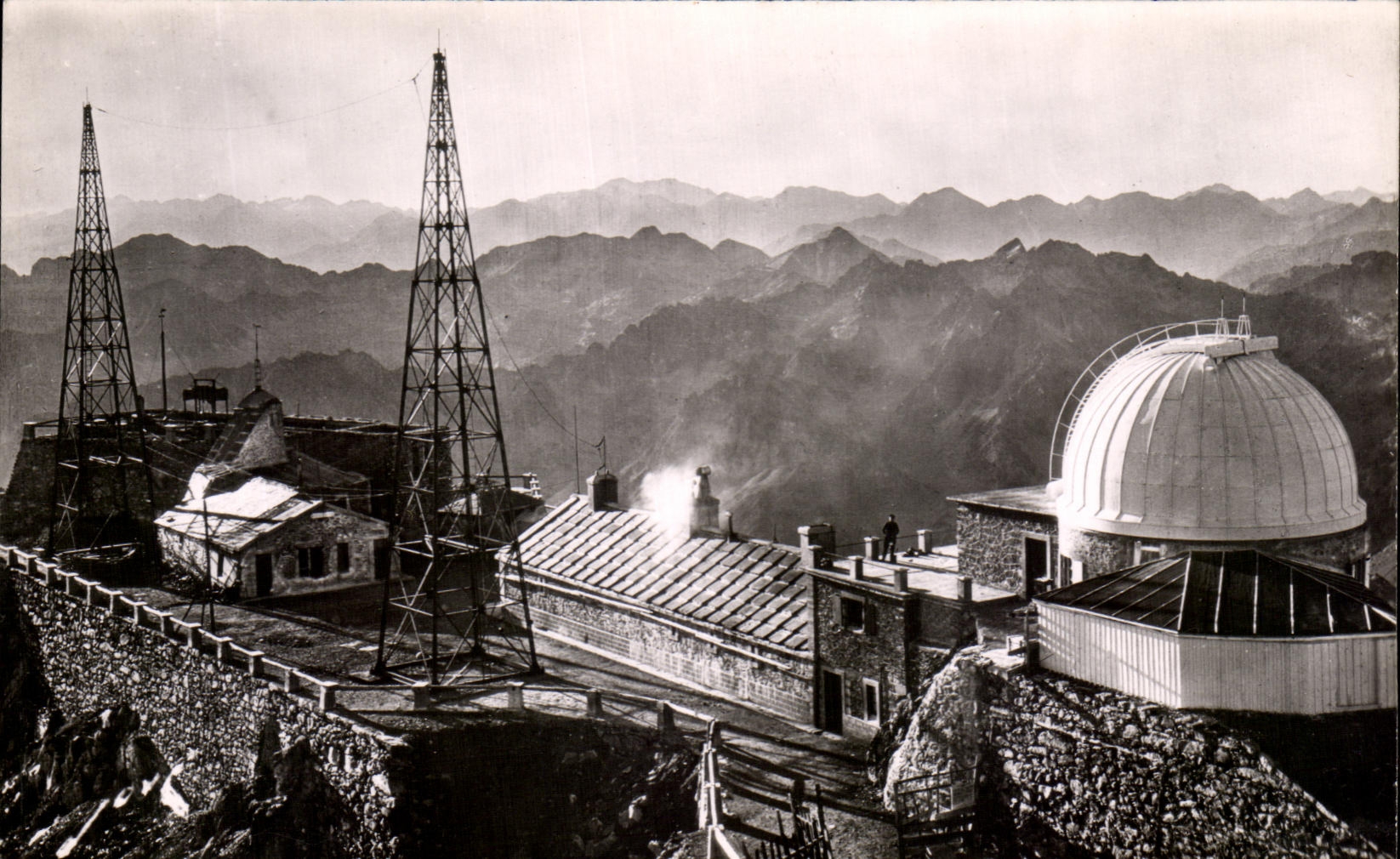 L'Observatoire au sommet du Pic du Midi de Bigorre (2877 m.) — Éditions JOVÉ, Pau (B.-P.) — N° 559 bis