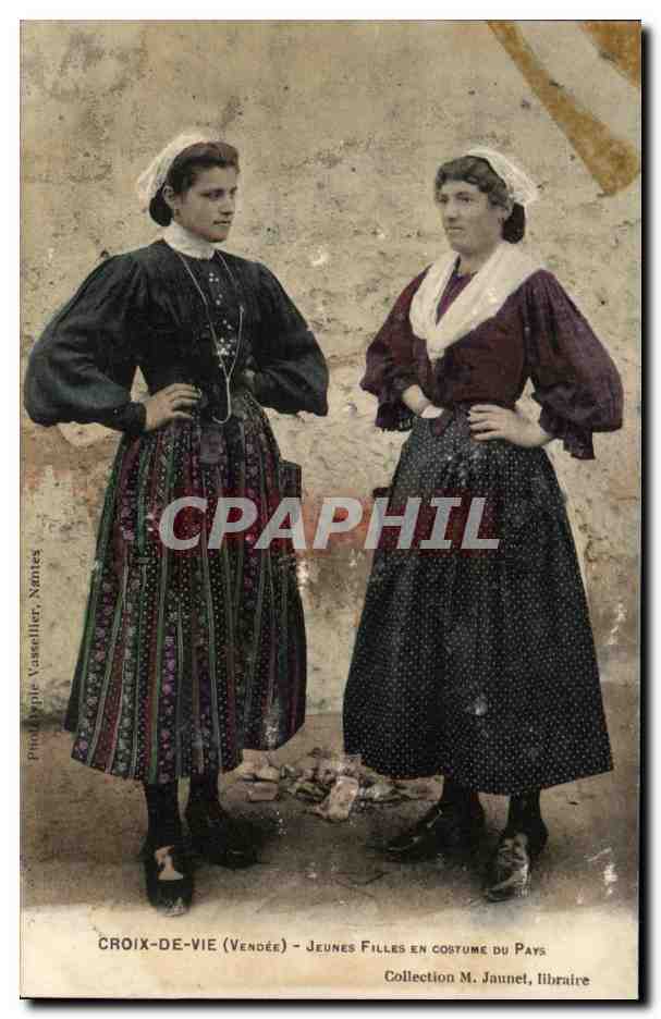 CPA Croix De Vie Jeunes Filles En Costume Du Pays Folklore 