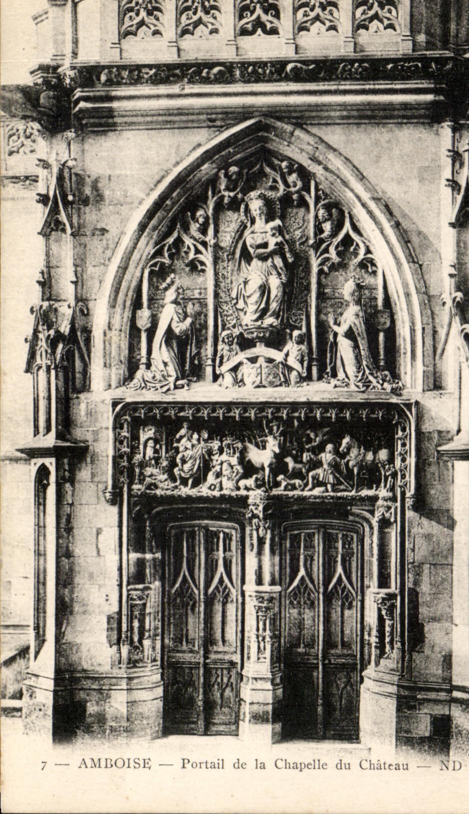CPA Amboise Portail de la Chapelle du Chateau