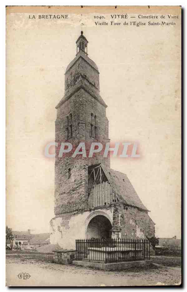 CPA La Bretagne Vitre Cimetiere de Vitre Vieille tout de l'eglise Saint Martin