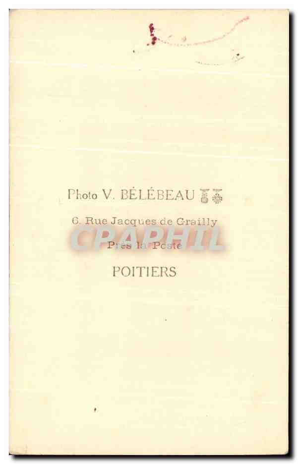 Jeune mariée en robe blanche et voile — Photo V. BÉLÉBEAU — Poitiers — Verso