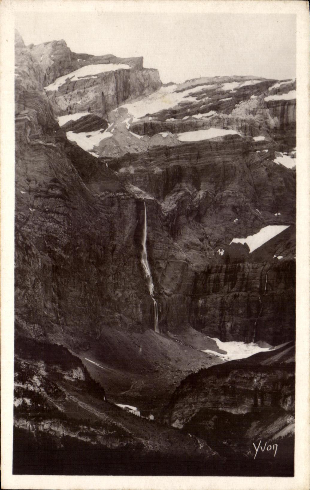 CPA Les Pyrenees cirque de Gavarnie