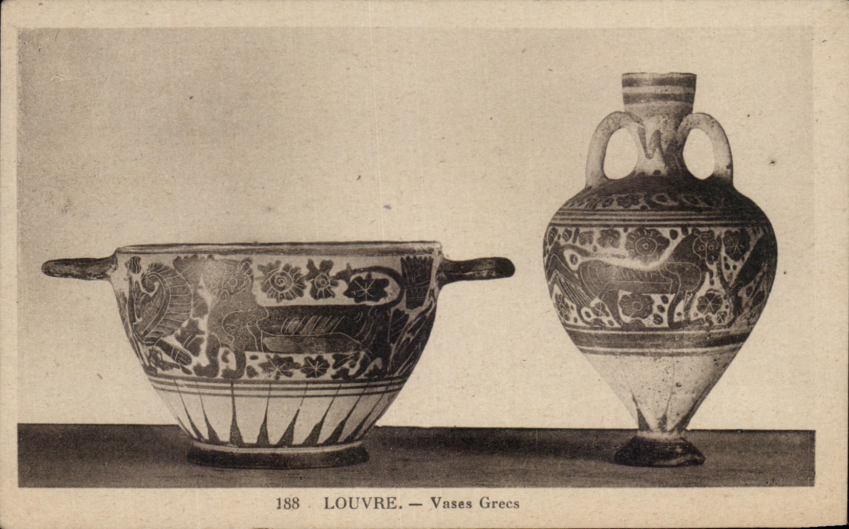 CPA Louvre Vases Grecs