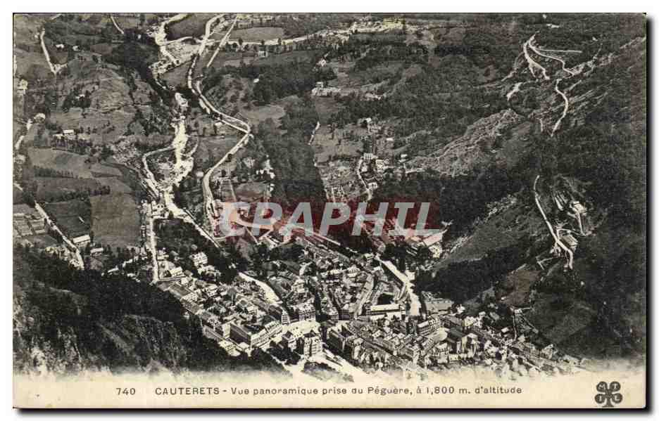 Cauterets — Vue panoramique prise du Péguère, à 1 800 m d'altitude — éditeur non visible, n° de série 740