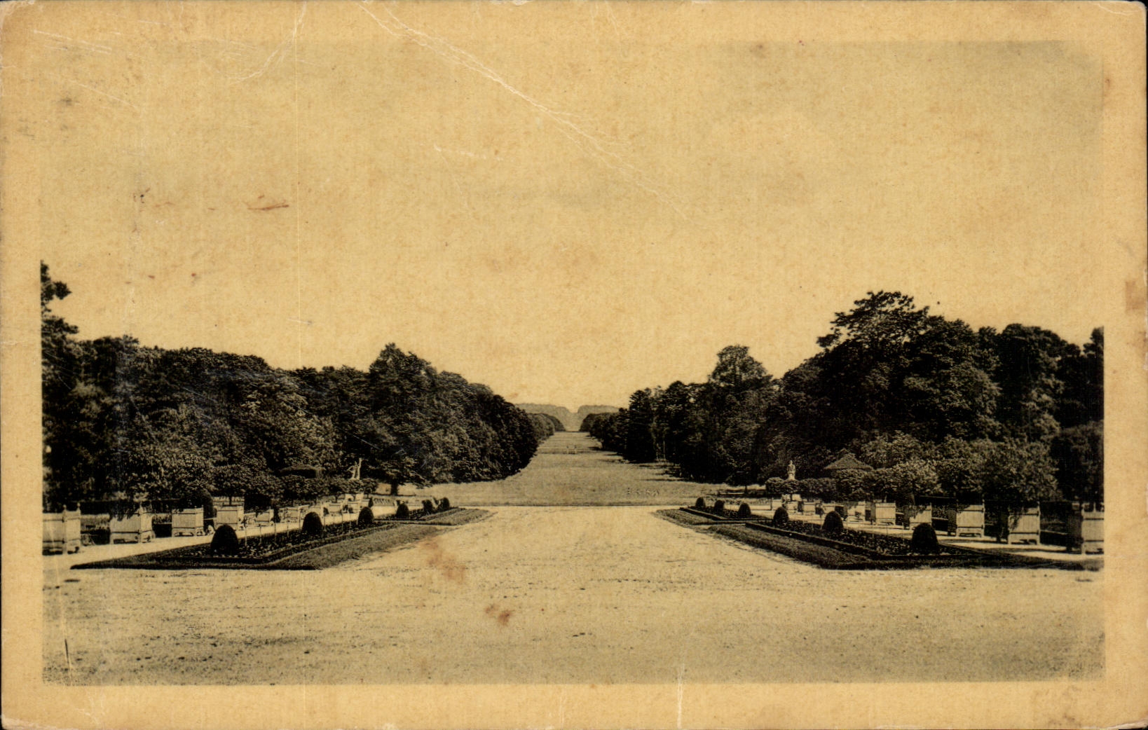 CPA Chateau De Compiegne L'avenue Des Beaux Monts