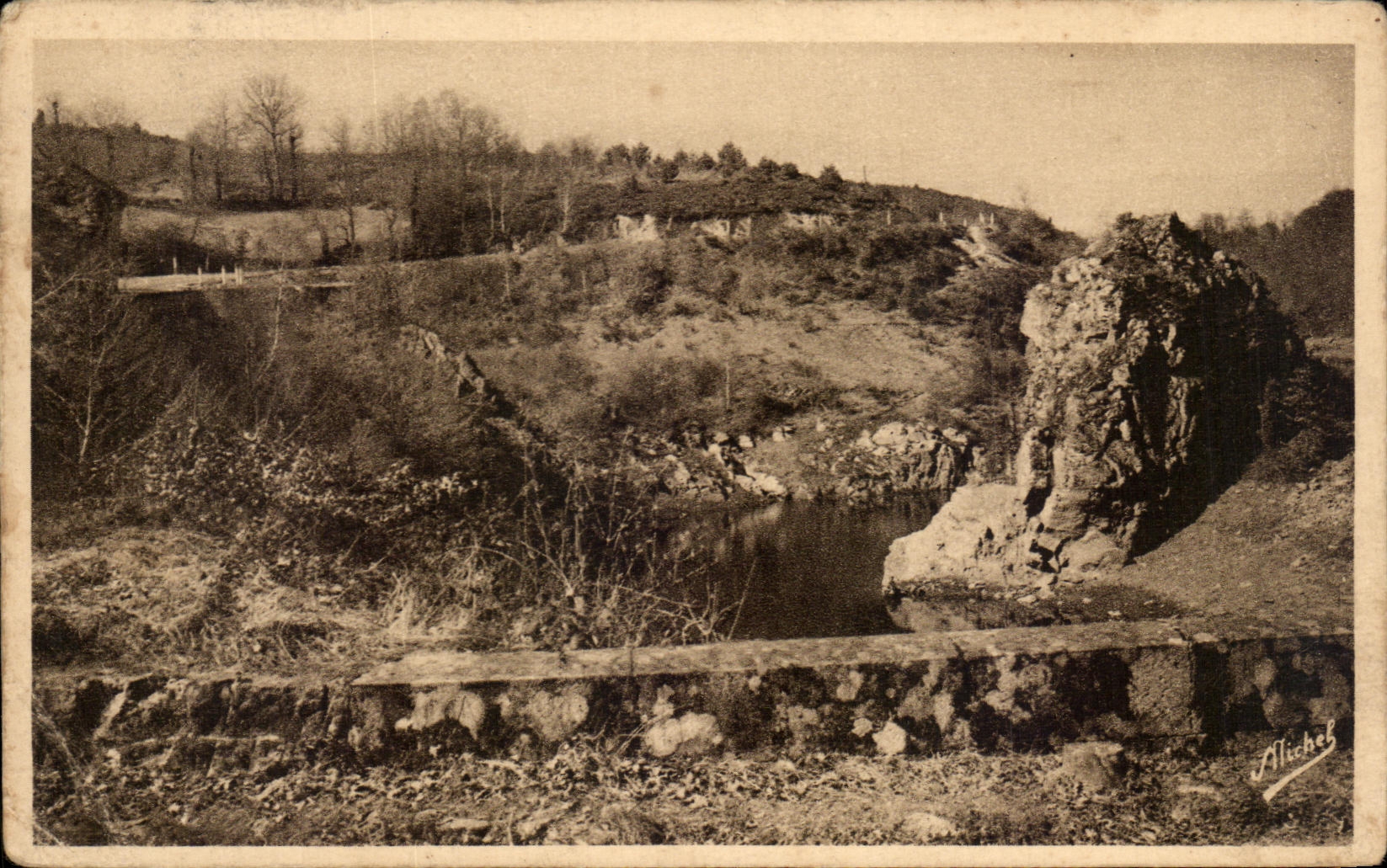 CPA La Correze Touristque Gorges De La Diege Rochers Des Amours Site Recherche Des Pecheurs Route d'Ussel a Bort