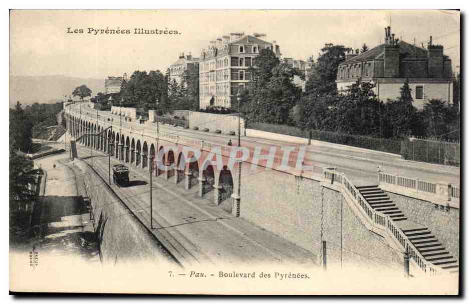 CPA Les Pyrenees Illustrees Pau Boulevard des Pyrenees
