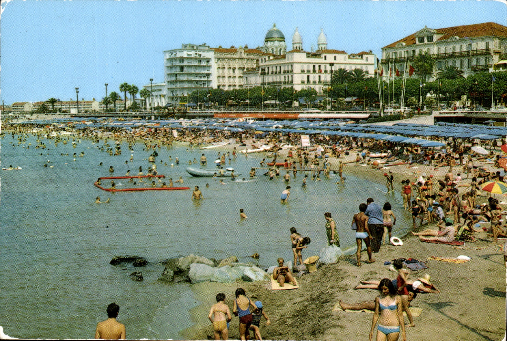 CPM Le Cote d'Azur Pays du Sateil Saint Raphael La Plage