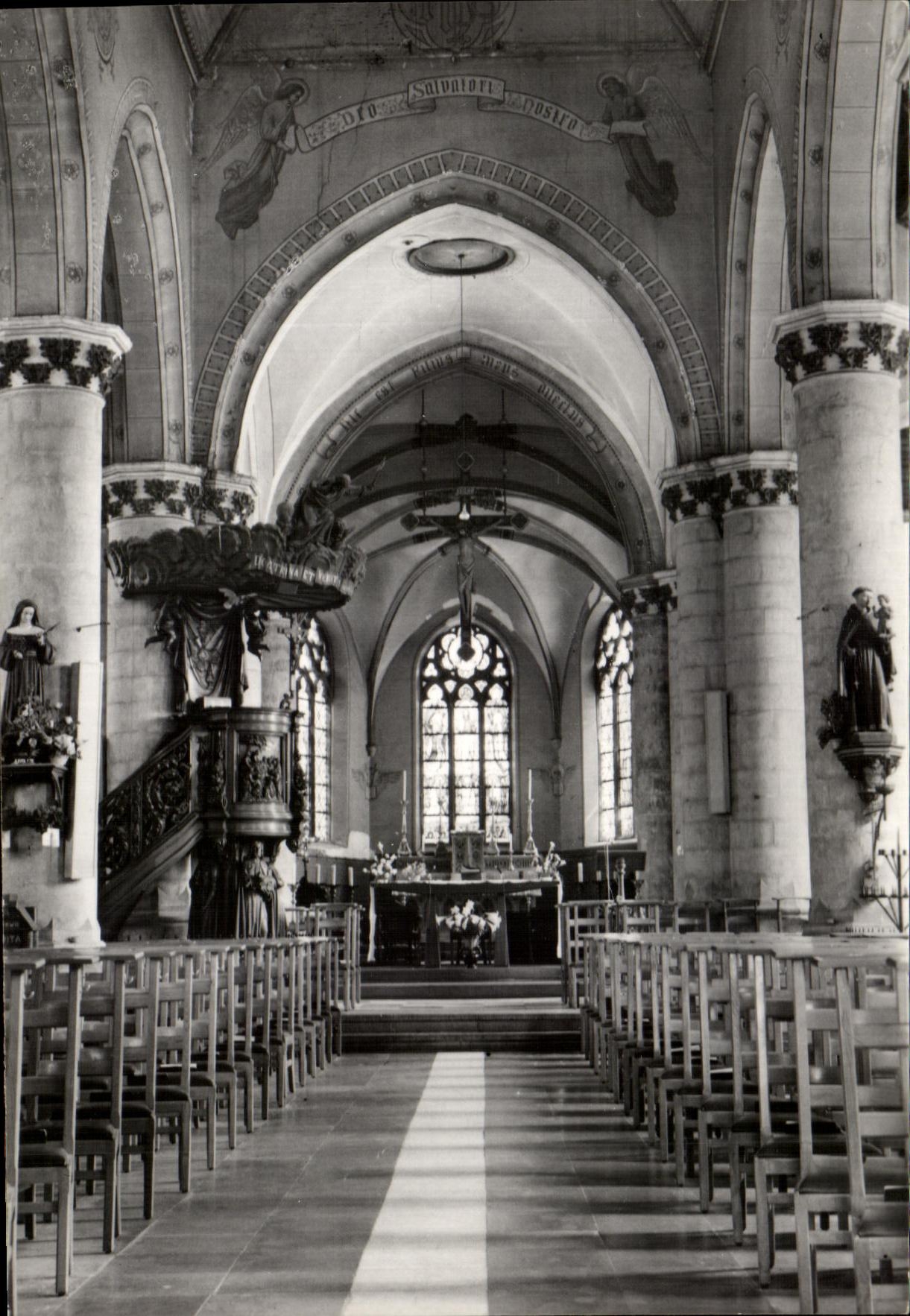 CPM Wieze Van Sint Salvator Binnenzicht