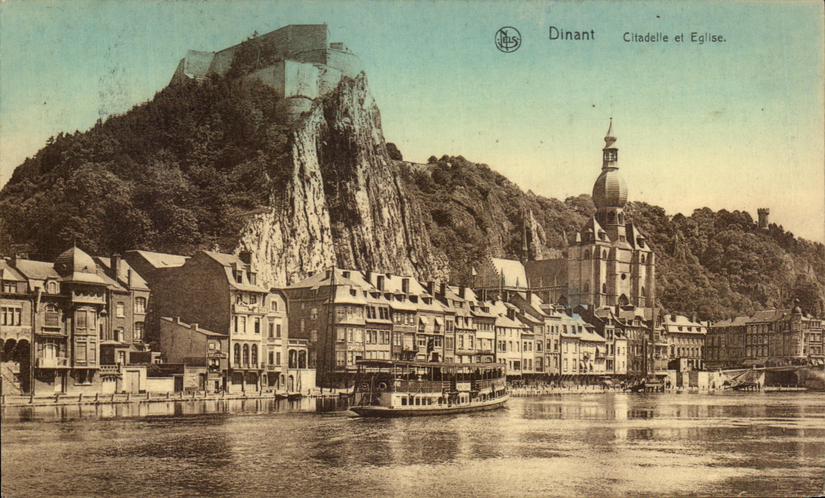 CPA Dinant Citadelle Et Eglise Bateau