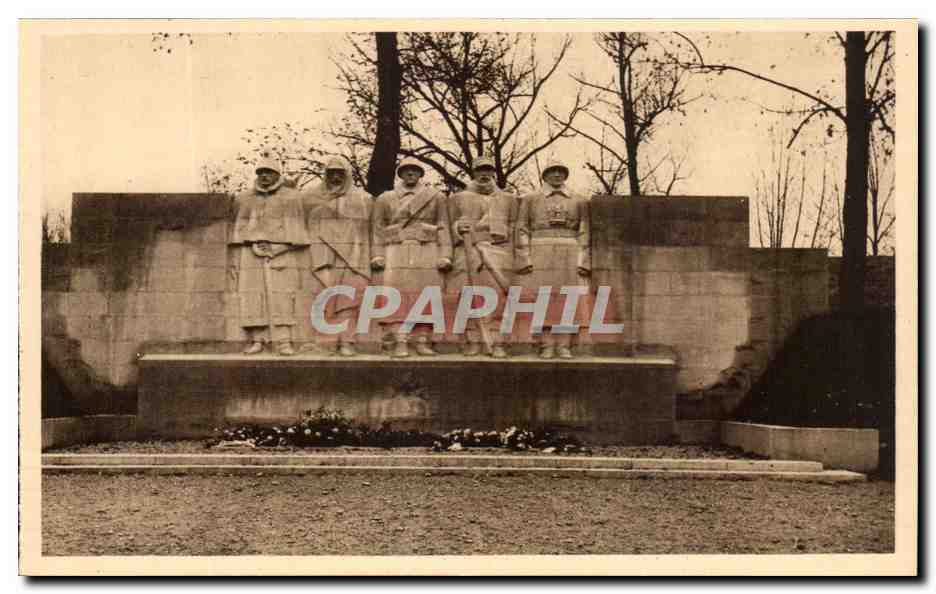 Monument aux Enfants de Verdun morts pour la France — Verdun, 1920s