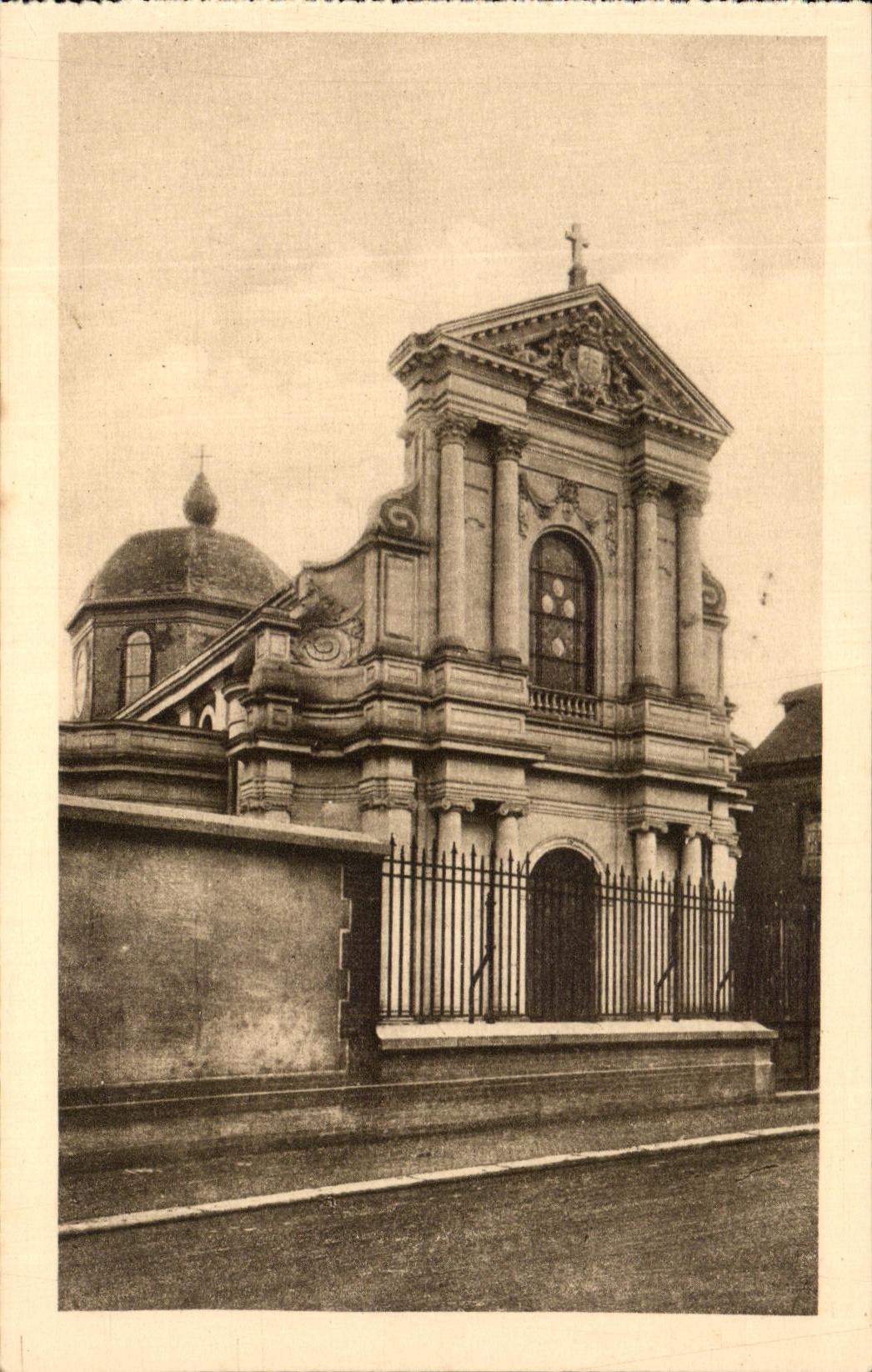 Chapelle des Carmélites de Lisieux — Façade — CPAPHIL
