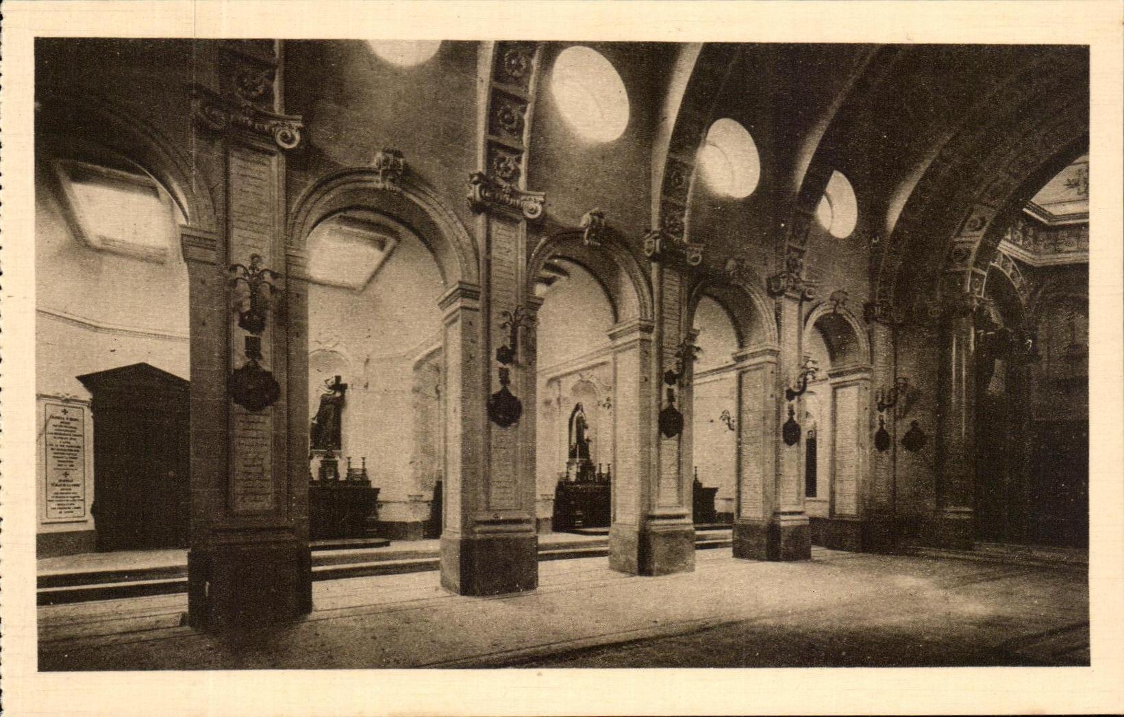 CPA La Chapelle des Carmelites de Lisieux Les Autels Lateraux