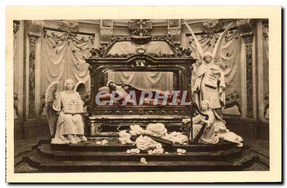 Chapelle de Sainte Thérèse de l'Enfant-Jésus — Anges de marbre — éditeur non visible