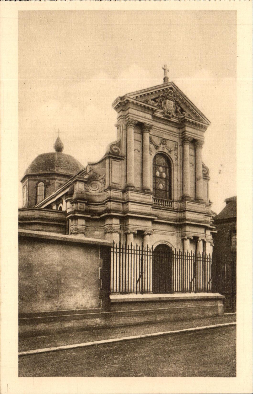La Chapelle des Carmélites de Lisieux — Façade — CPAPHIL