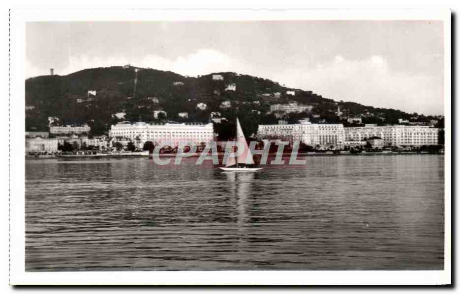 CPA Cannes Les Hotels De La Croisette Vue Prise De La Mer