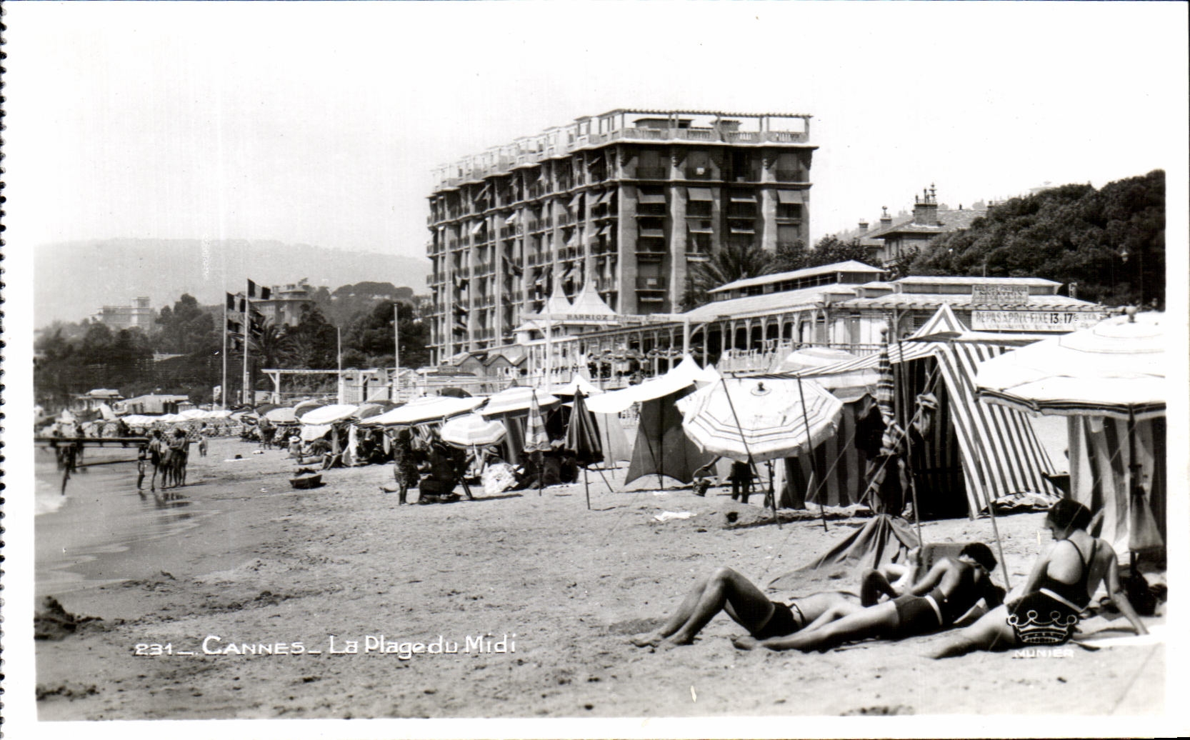 CPA Cannes La Plage Du Midi
