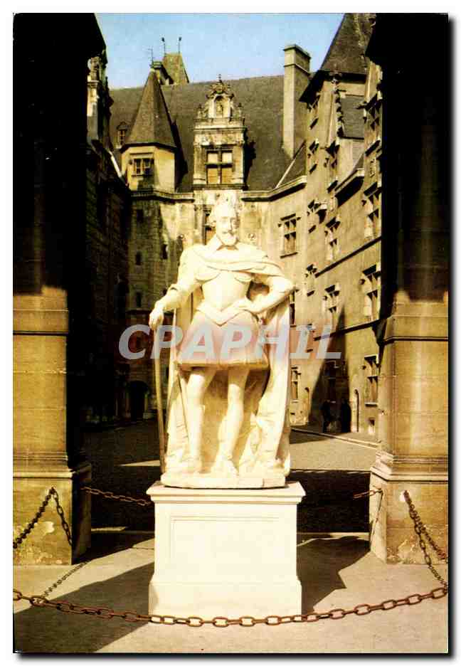 CPM Pau en Bearn Sous le Portique Napoleon III