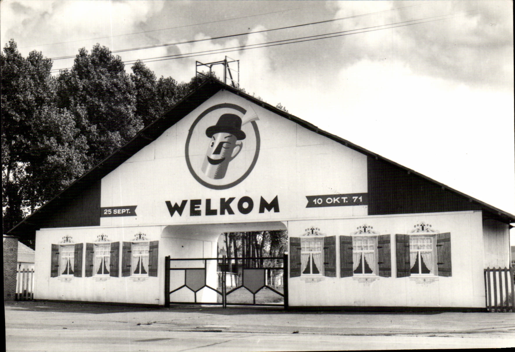 Wieze - Entrée du parc d'attractions — éditeur CPAPHIL, n° 4