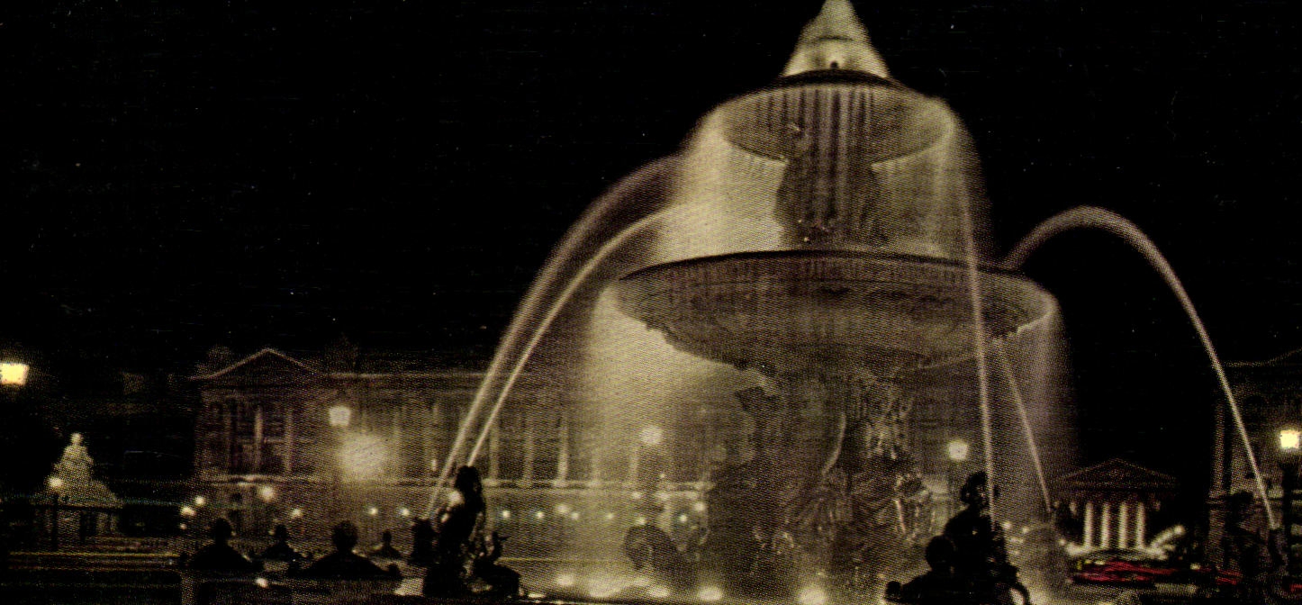 CPM Paris La place de la Concorde illuminee 